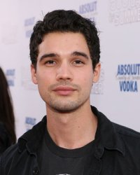 Steven Strait