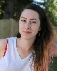 Lisa van Dam Bates