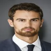 ثيو جيمس